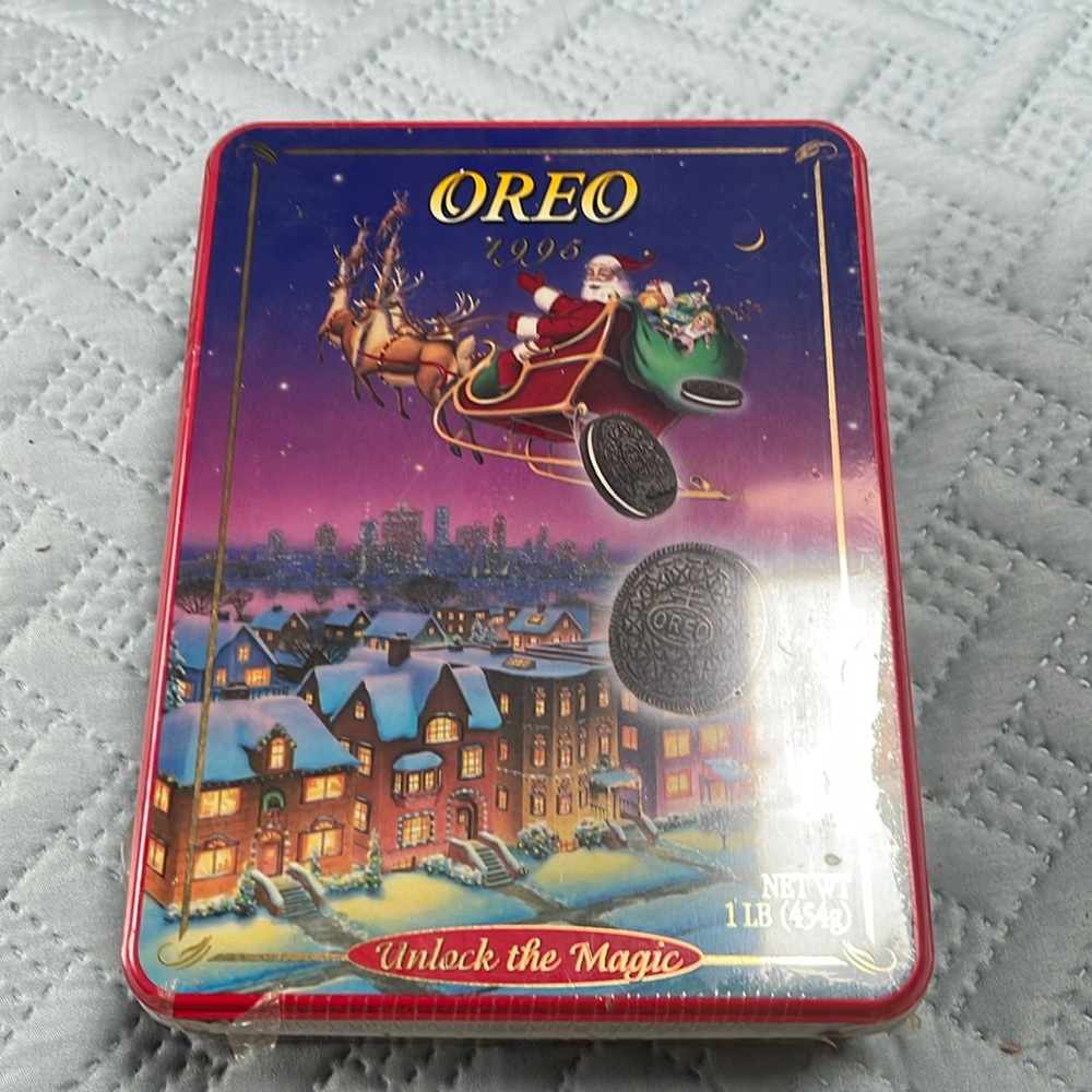 - Vintage - Oreo Holiday Cookie Tin - 1995 -🎅